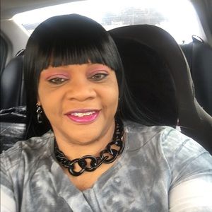 Meet your Posher, Sharon